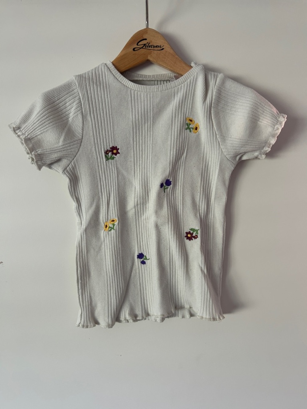 Zara Ribbed Floral Embroidered Kids Tee size 5
